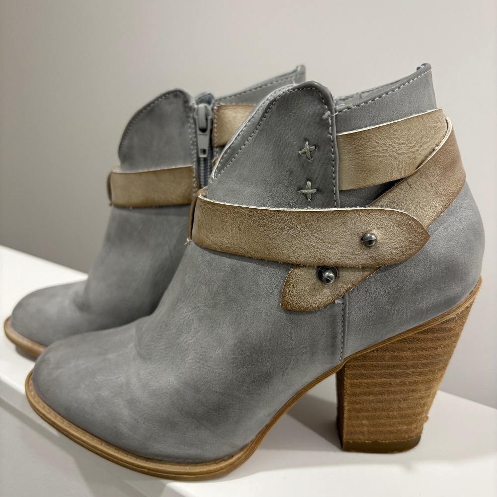 XOXO booties